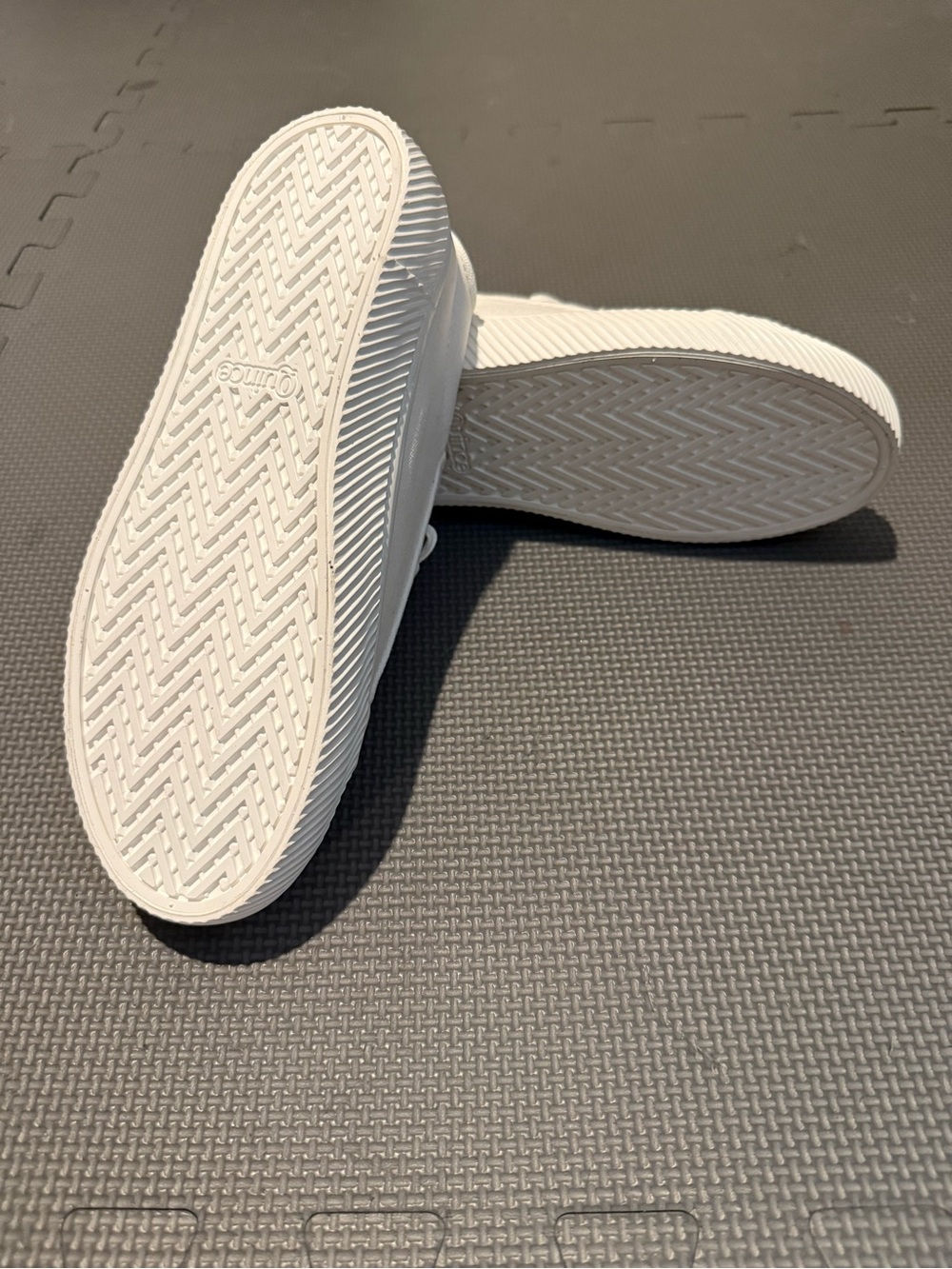 Quince White Canvas Low-Top Sneakers - Picture 3 of 4
